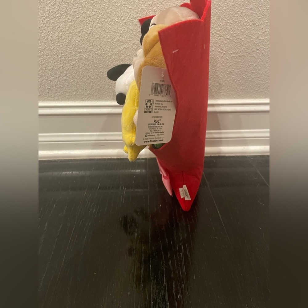 Ruz Peanuts Plush Bouquet - Picture 4 of 10